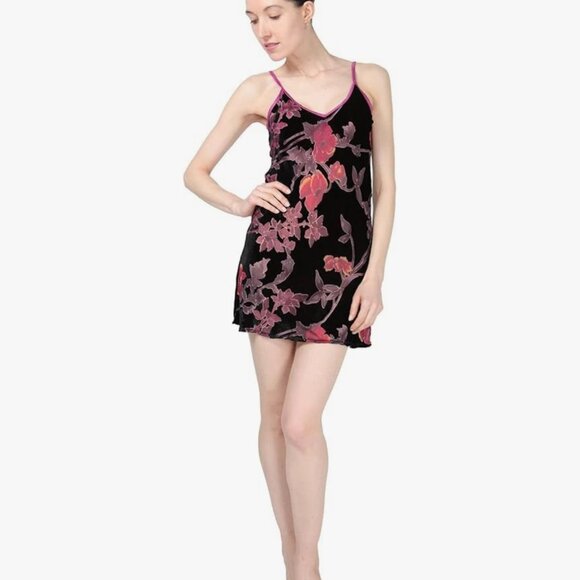 MeMoi Collection Women's Floral Velvet burnout chemise Elegant and luxurious - Picture 2 of 4
